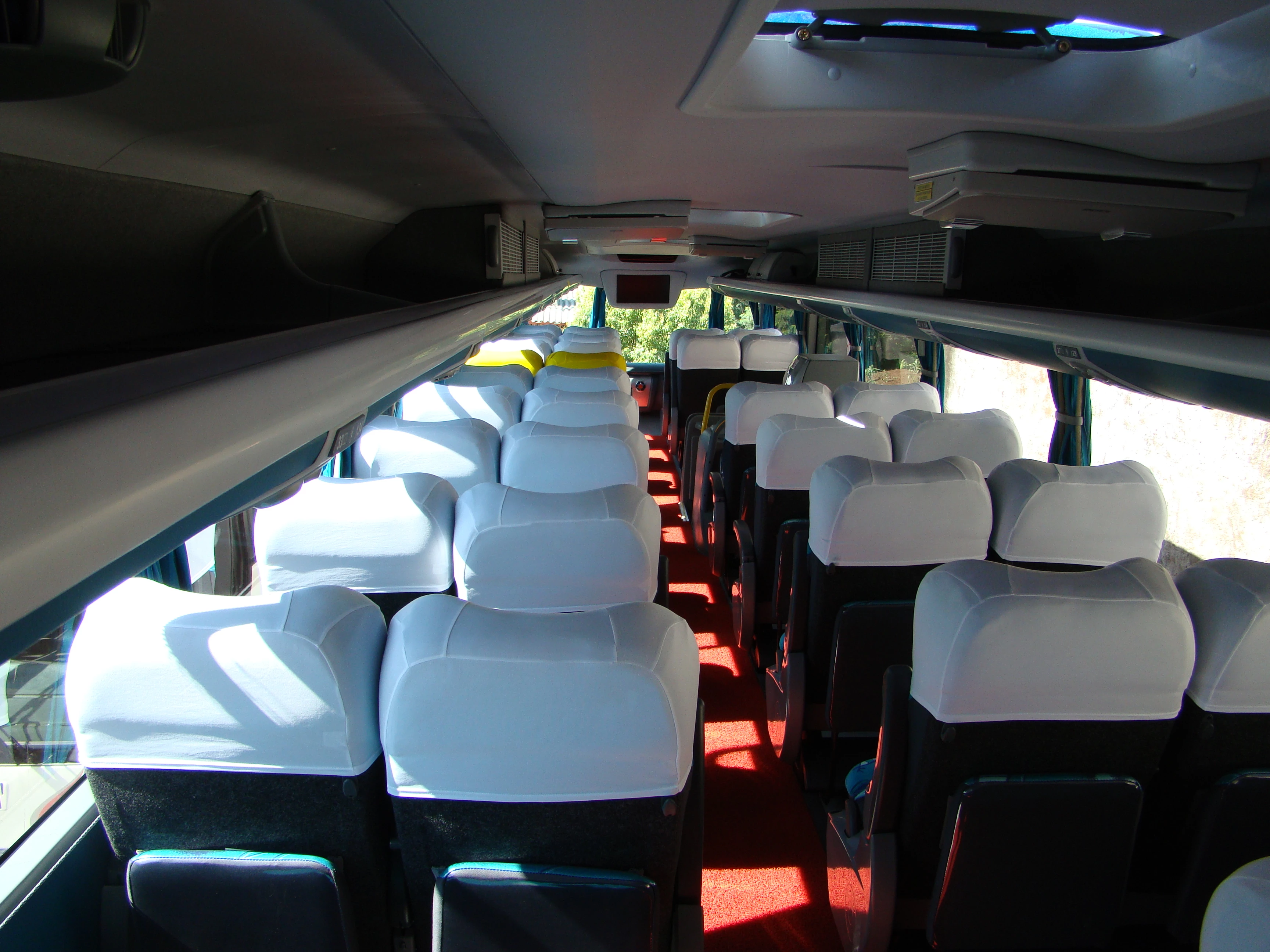 Santa Helena Turismo - Ônibus DD Leito Turismo Volvo 450 (ano 2012)